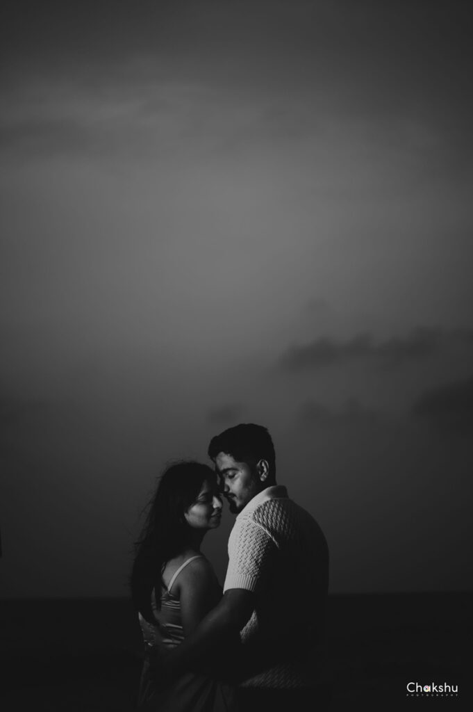 A black & White image of a couple of pre wedding captured by best pre-wedding photographer in delhi.